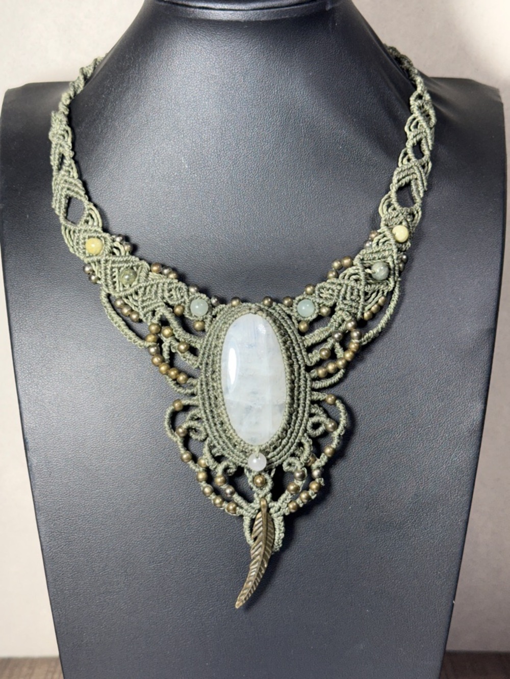 Giant Moonstone Scorpion Handmade Macramé adjustable choker Necklace NWOT